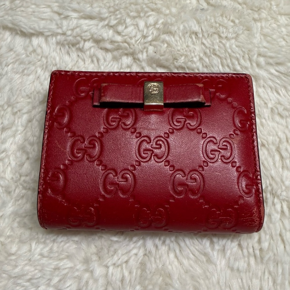 Authenticated Gucci Red Leather Wallet with Bow